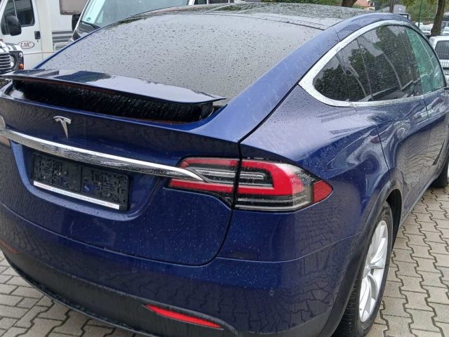 Tesla Model X, foto 2