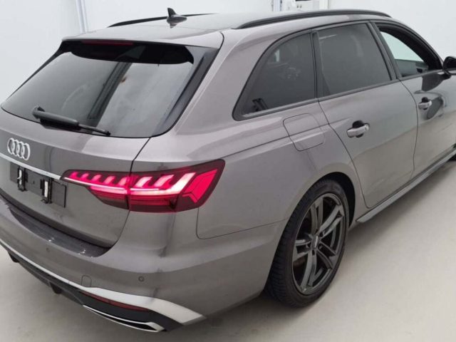 Audi A4 Avant 40 TDI quattro S-Line, foto 3