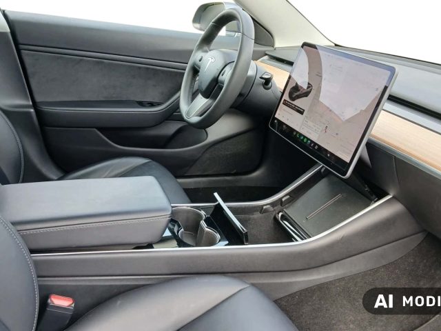 Tesla Model 3 Dual Motor, foto 3