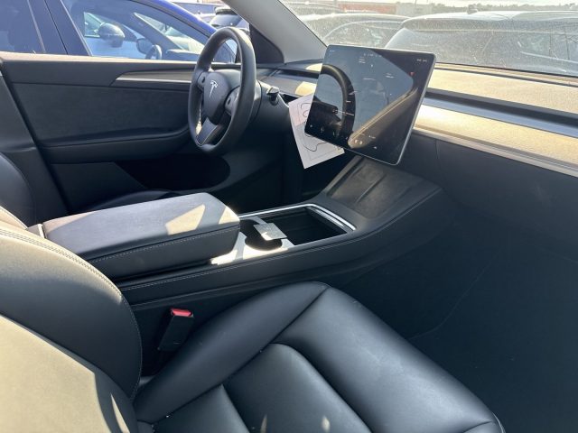 Tesla Model Y Long Range Dual Motor, foto 3