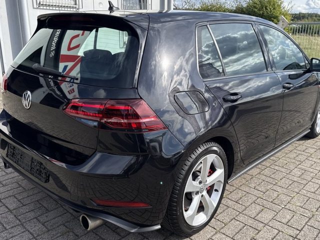 VW Golf GTI Performance 2,0 TSI BMT DSG, foto 3