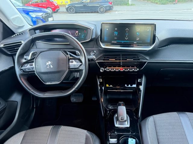 Peugeot 208 Allure Pack automático, foto 4