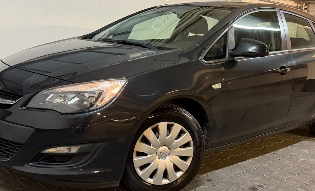 Opel Astra 1.4 Turbo Edition