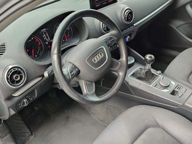 Audi A3 1.2 TFSI Sportback Attraction, foto 2