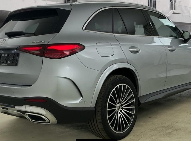 Mercedes-Benz Glc 300 E 4MATIC 9G-TRONIC, foto 2