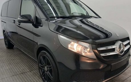Mercedes-Benz v 220  '2020