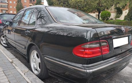 Mercedes-Benz Clase E  '2001