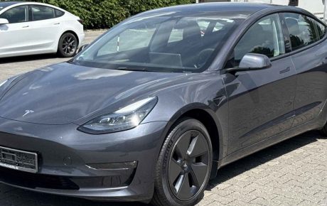 Tesla Model 3  '2023