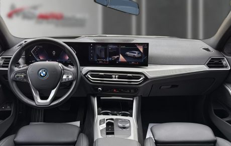BMW 330 e Touring, foto 4