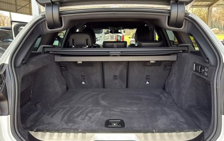 BMW 330 e Touring, foto 8