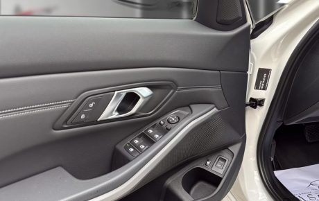 BMW 330 e Touring, foto 10
